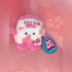 NWT 5” Sunday the strawberry milk bum bumz breakfast series